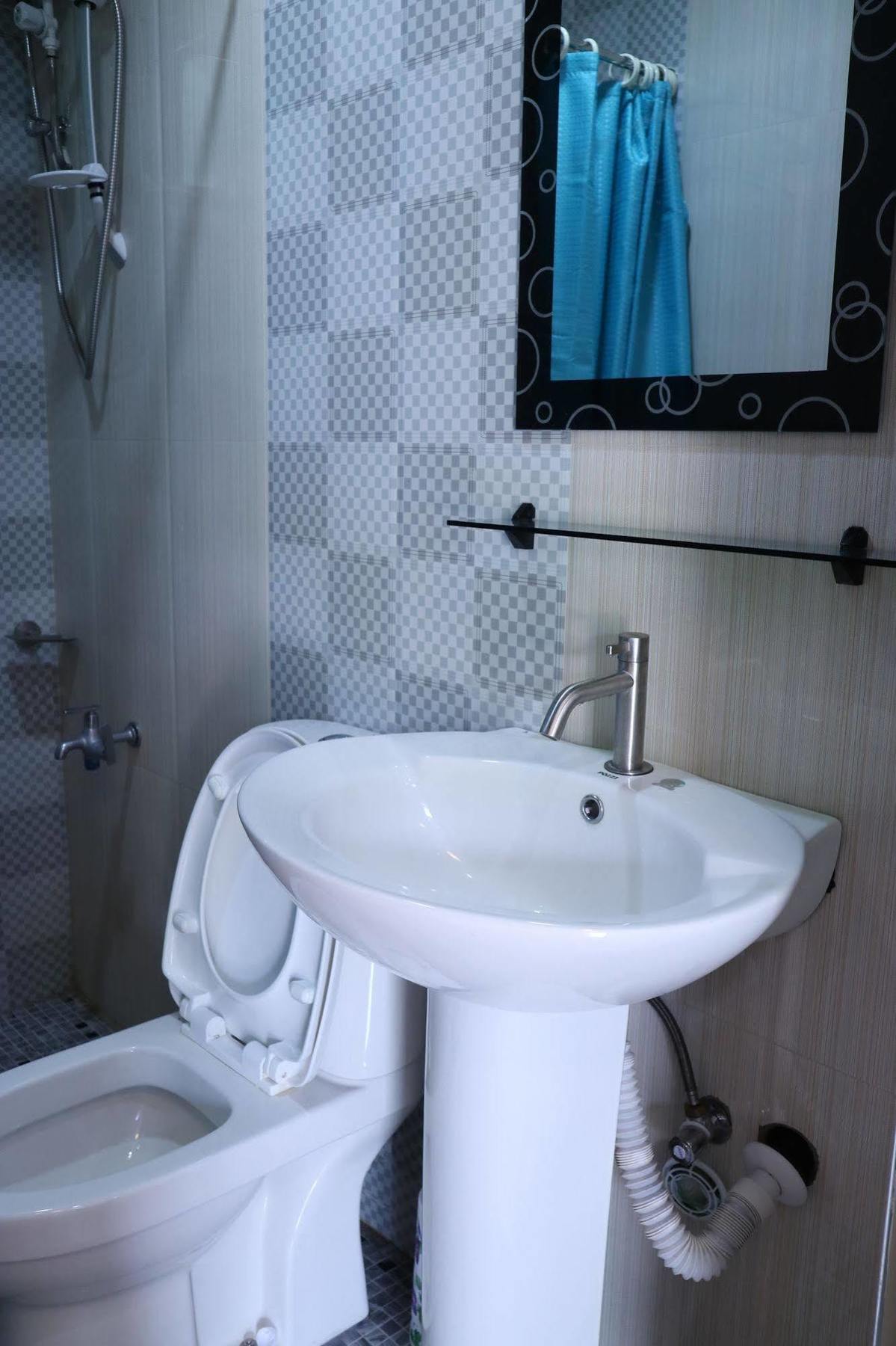 Ea Apartelle - Metro Виган Экстерьер фото